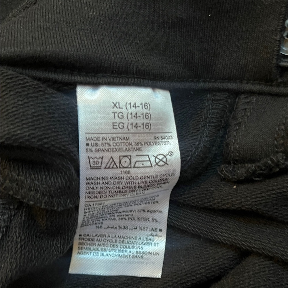 Old Navy Girl's Black Shorts - Picture 6 of 6